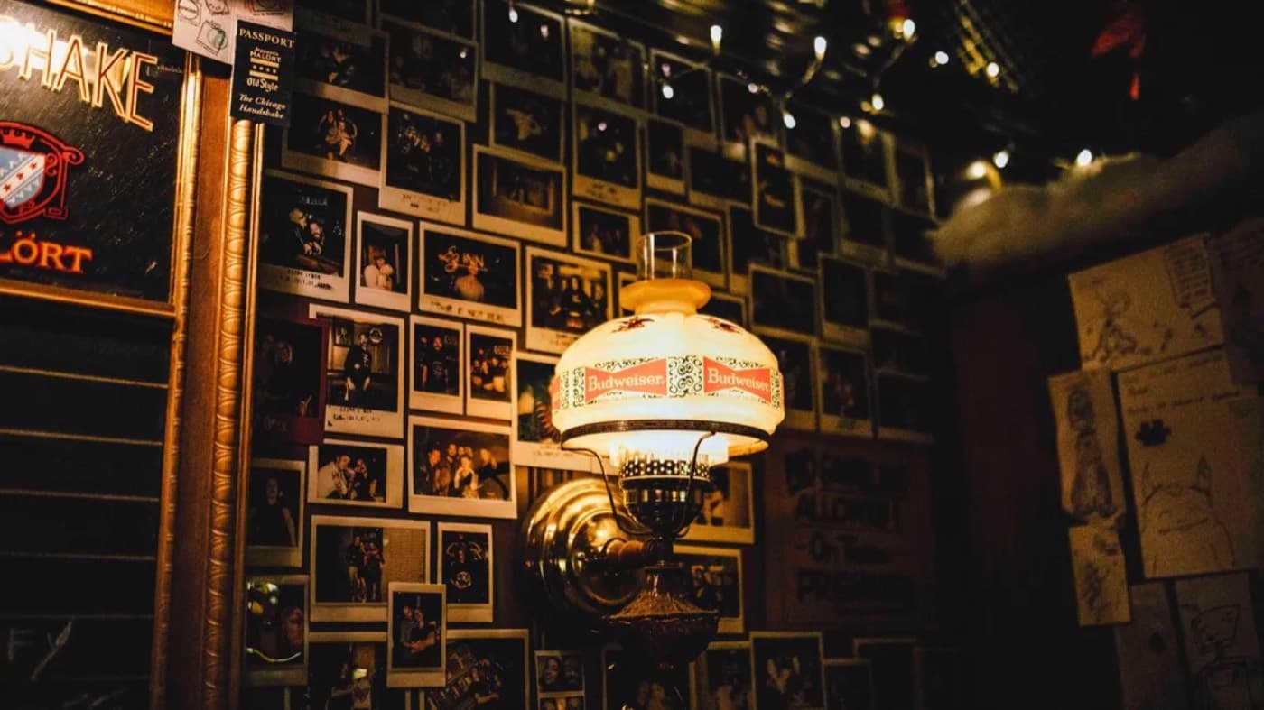 Cherry's High Dive, the room