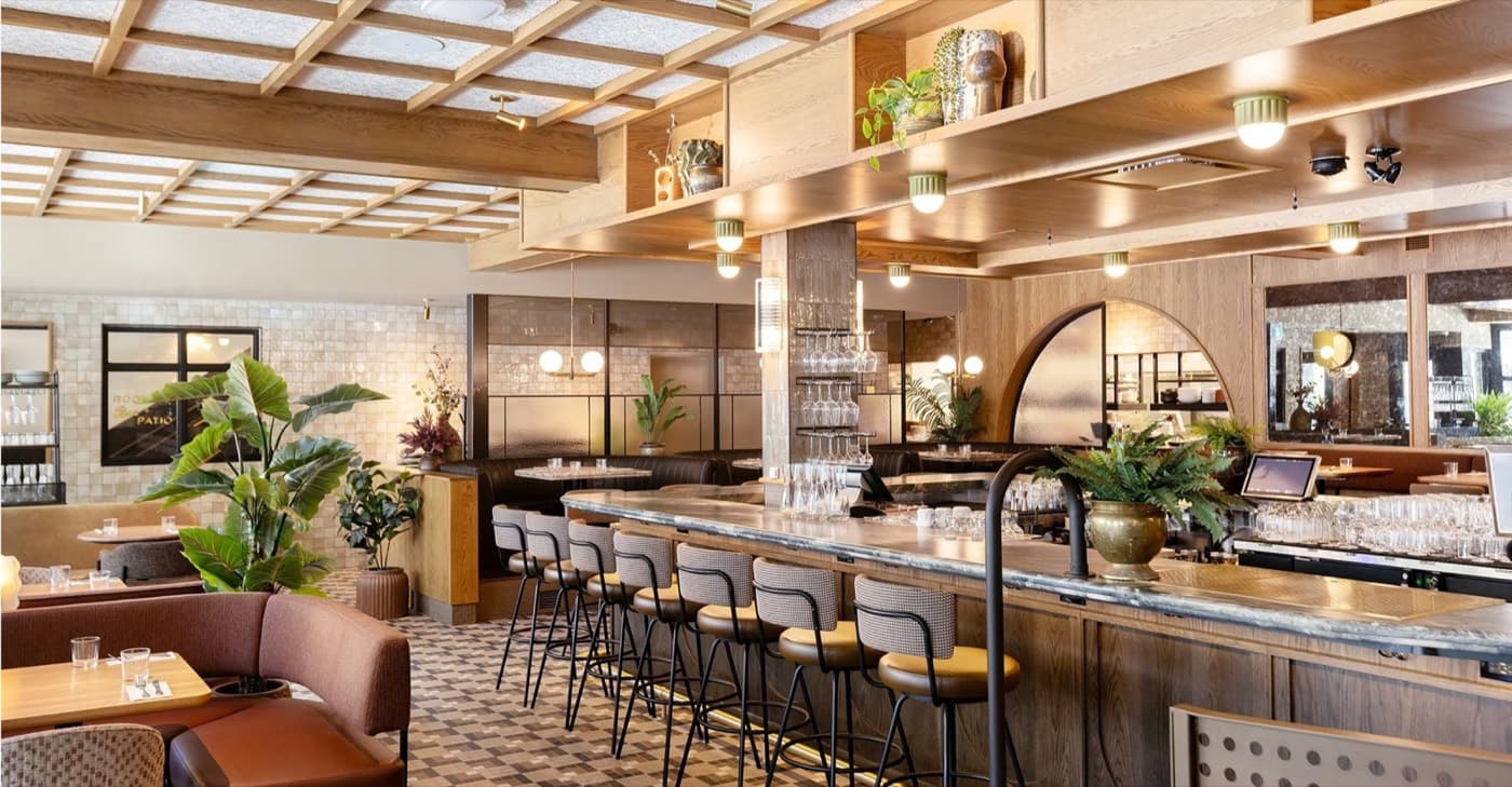 Earls Kitchen + Bar King West, the room