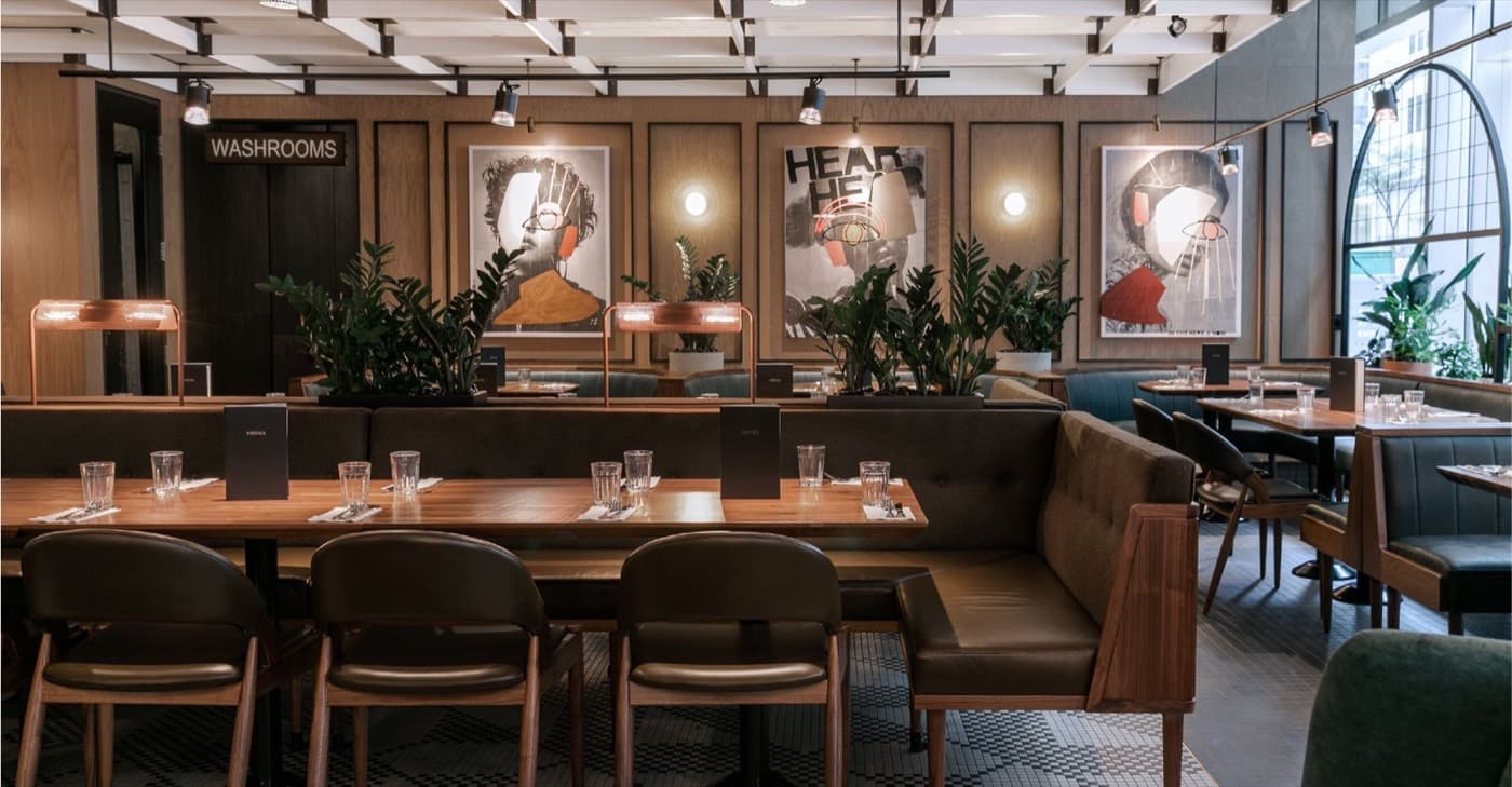 Earls Kitchen + Bar King West, inside