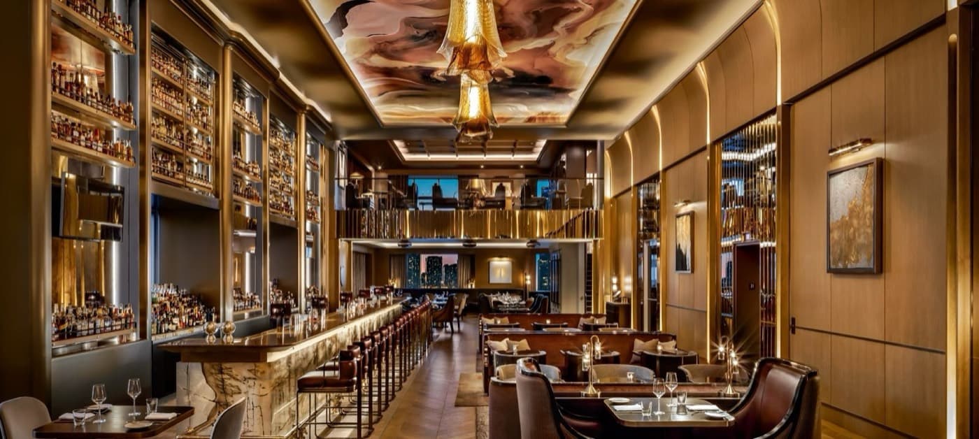 LOUIX LOUIS, the room