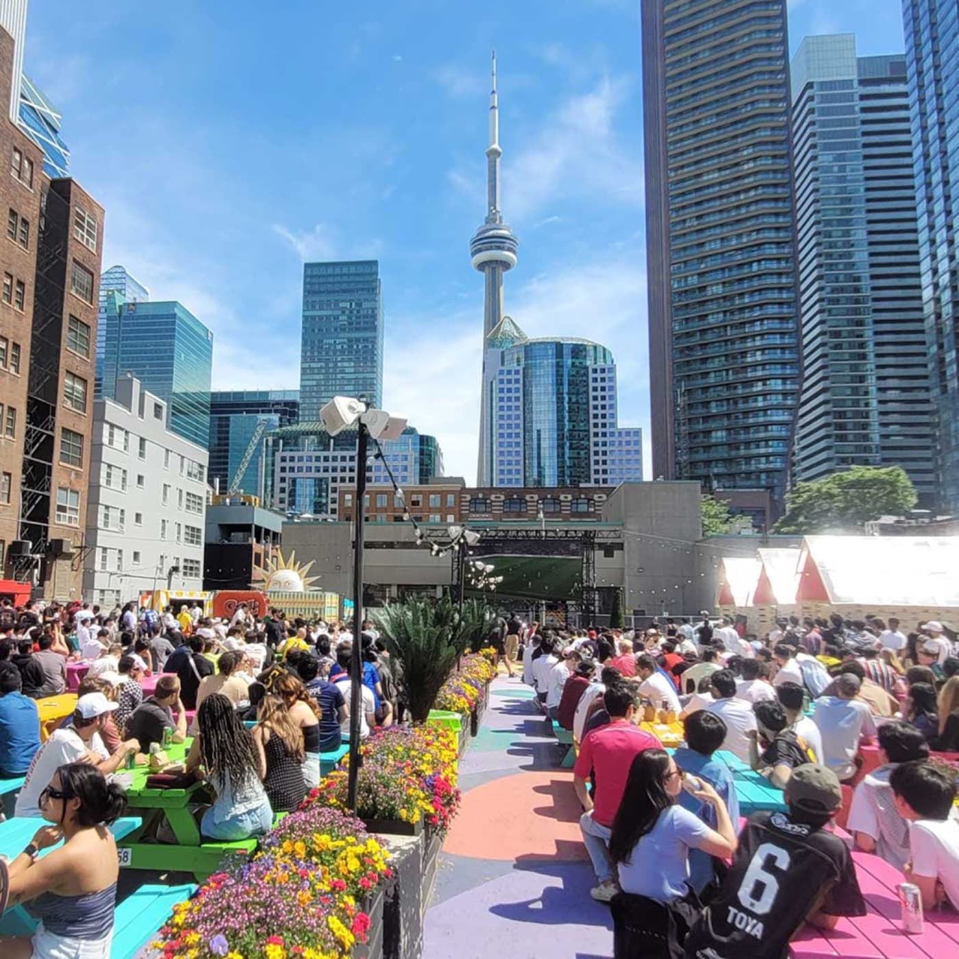 RendezViews, inside