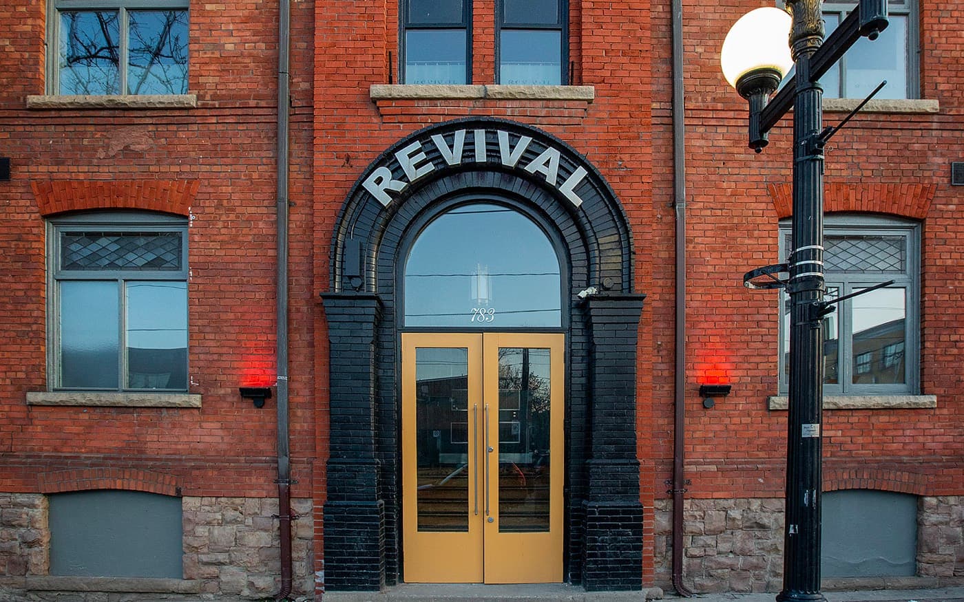 Revival Bar & Event Venue, a night at the venue