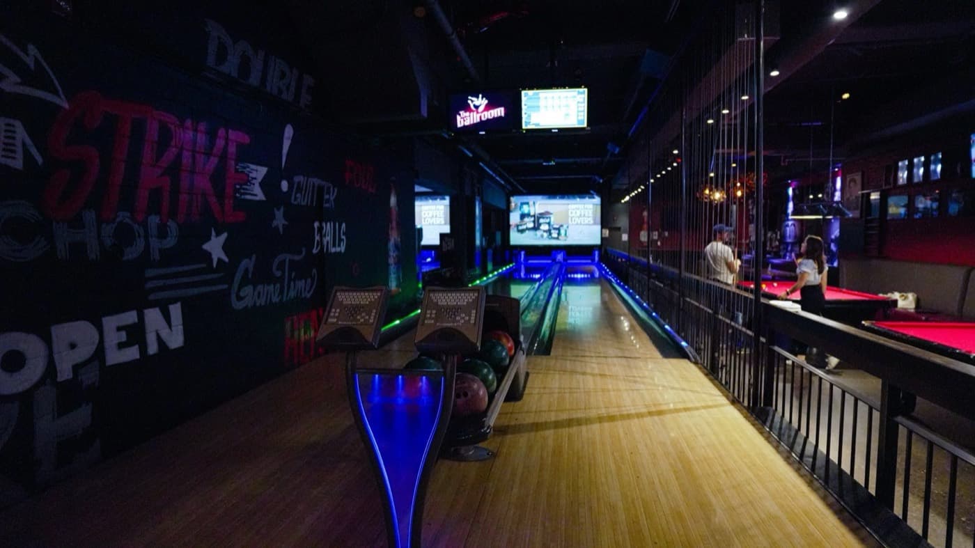 The Ballroom Bowl (John Street), a night at the venue